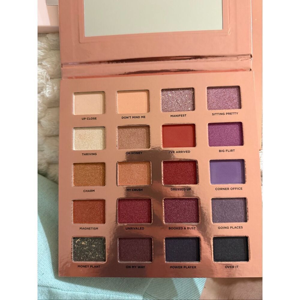 10 PALETTE MAKEUP BUNDLE - Picture 8 of 13